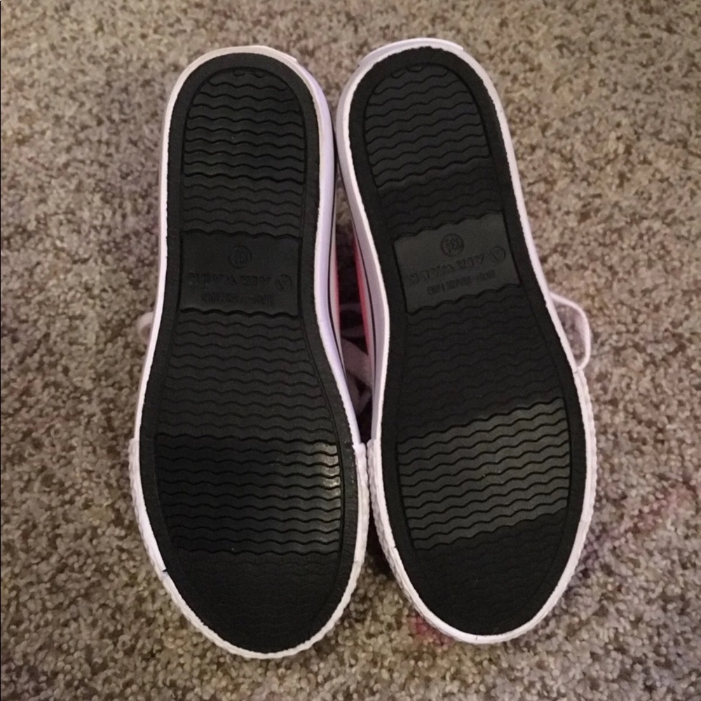 NWOT Airwalk Pink High Top sneakers - Picture 4 of 5